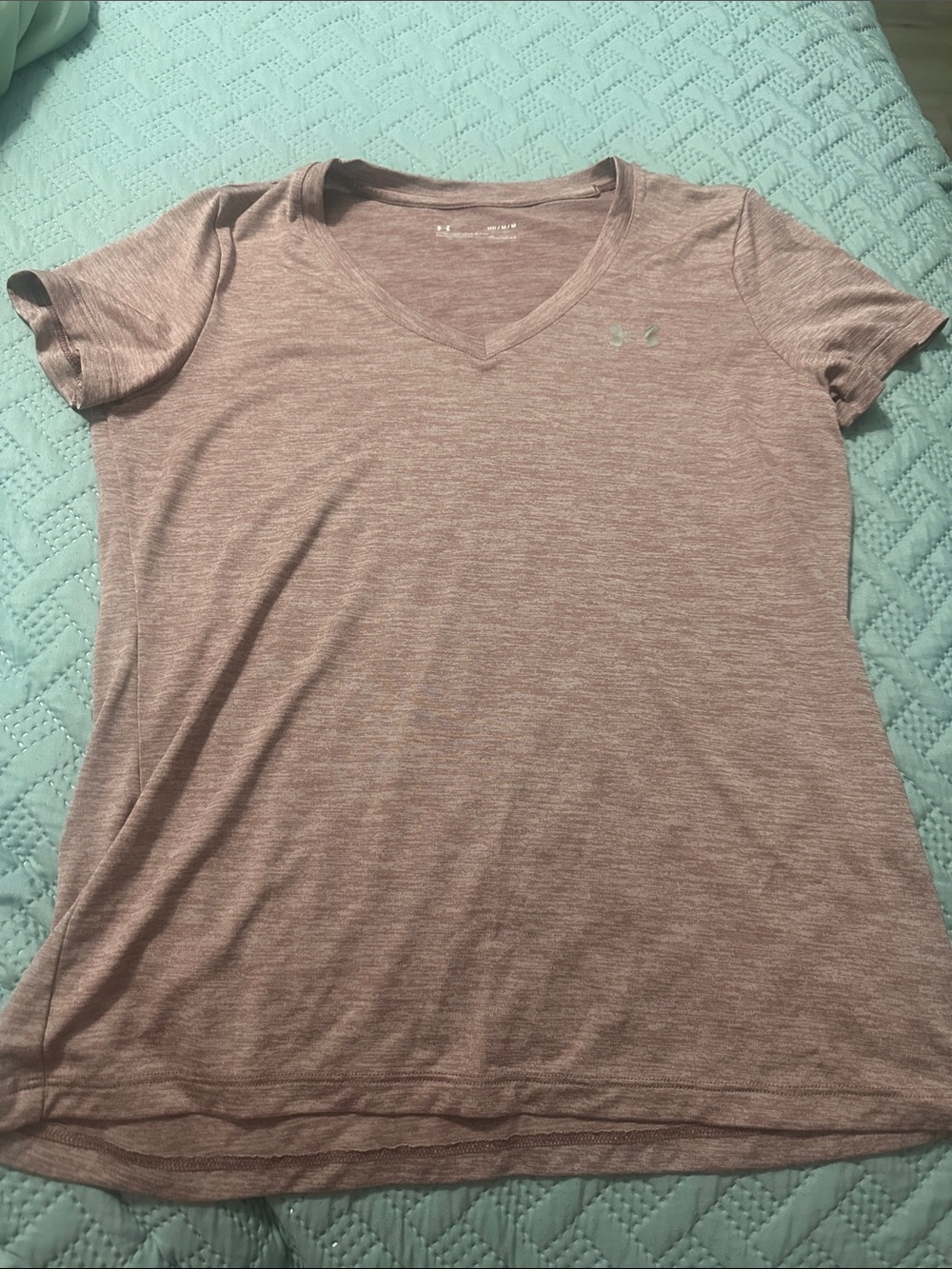 Under Armour Women's Heathered Mauve V-Neck Short Sleeve Tee sz medium